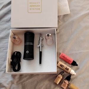 NWOT Beauty Airbrush System + 5 bottles new makeup